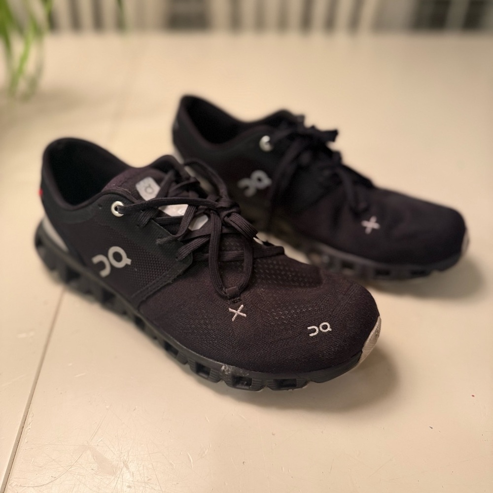 On Cloud X 3 Womens Running Shoes Trainers Sneakers Black Size 9.5